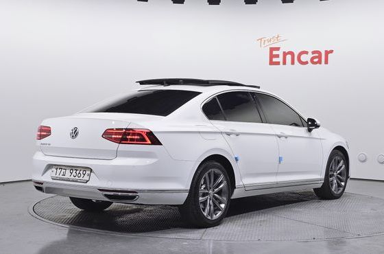 Volkswagen Passat 2.0 TDI Prestige — пробег 85 889 км — фото 2 из 5