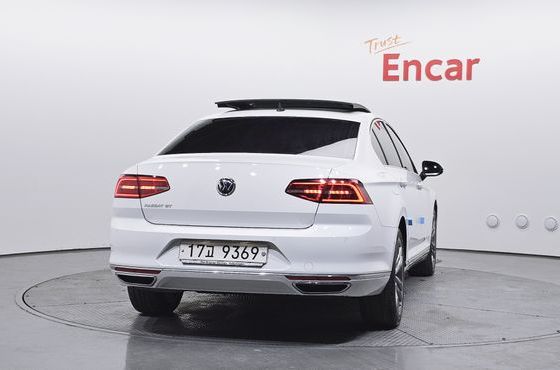 Volkswagen Passat 2.0 TDI Prestige — пробег 85 889 км — фото 4 из 5