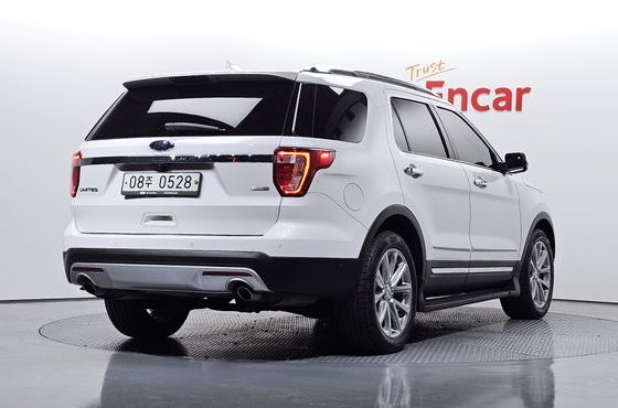 Ford Explorer 2.3 Limited 4WD 5th — пробег 105 576 км — фото 2 из 5