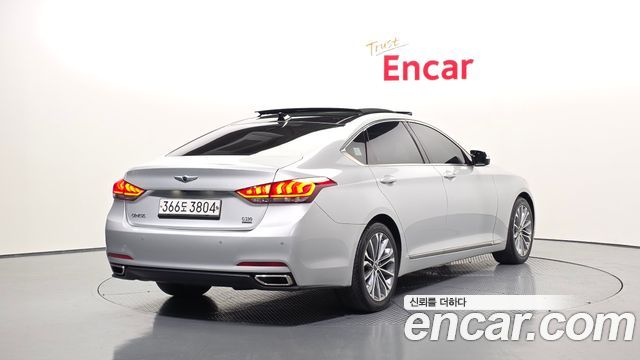 Hyundai Genesis из Кореи Encar