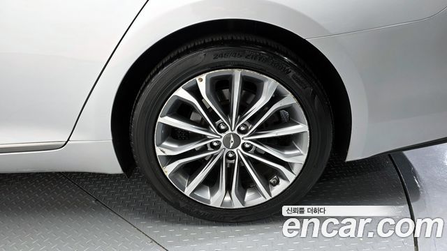 Hyundai Genesis из Кореи Encar