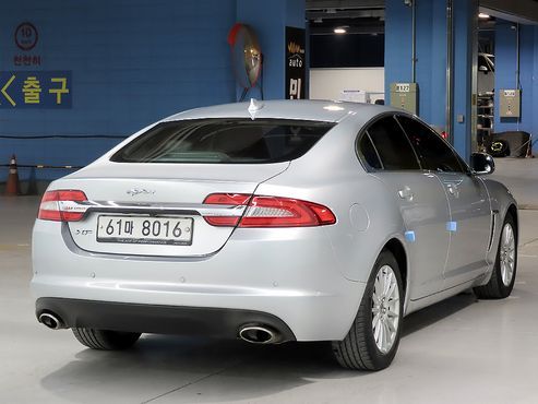 Jaguar XF 2.0 Luxury X250 — пробег 134 271 км — фото 4 из 5