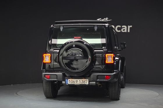 Jeep Wrangler 2.0 Overland Power Top 4Door — пробег 37 200 км — фото 4 из 5
