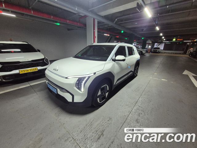 Kia EV3 Long Range 2WD Earth — пробег 3 400 км — фото 2 из 5