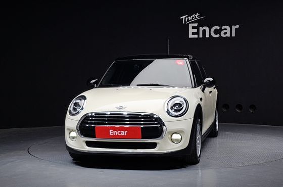Mini Cooper 5Door Standard 3rd — пробег 32 169 км — фото 3 из 5