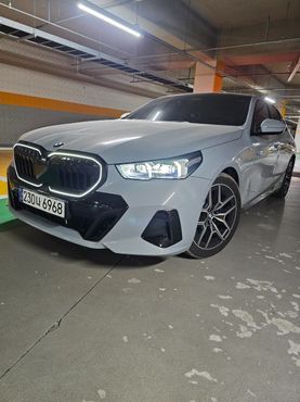 BMW 5-Series 520i M Sport — пробег 9 100 км — фото 2 из 5