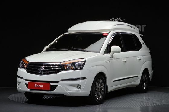 Ssangyong KORANDO 4WD Chateau 11-seater High-roof — пробег 102 598 км — фото 1 из 5