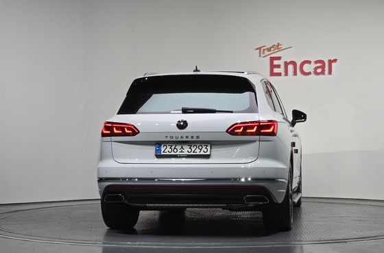 Volkswagen Touareg 3.0 TDI Prestige — пробег 33 327 км — фото 4 из 5