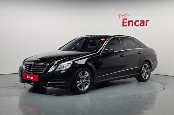 Mercedes-Benz E-Class E200 CGI Avantgarde — пробег 104 550 км — фото 1 из 5