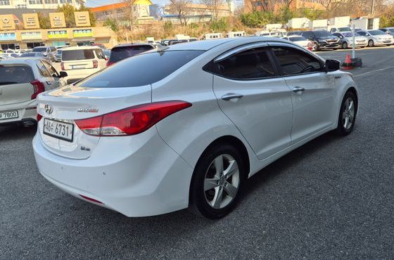 Hyundai AVANTE M16 GDI Blue Saver — пробег 258 000 км — фото 4 из 5