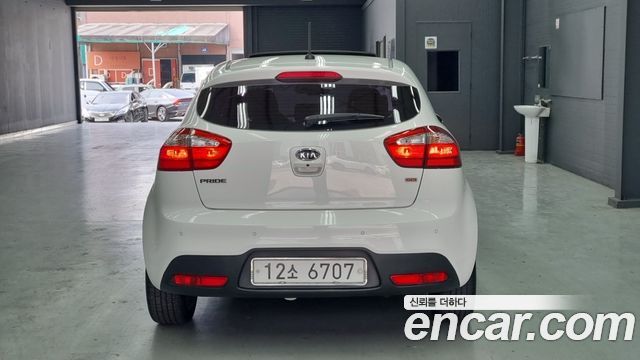Kia pride 1.6 GDI Hatchback Prestige — пробег 104 084 км — фото 4 из 5