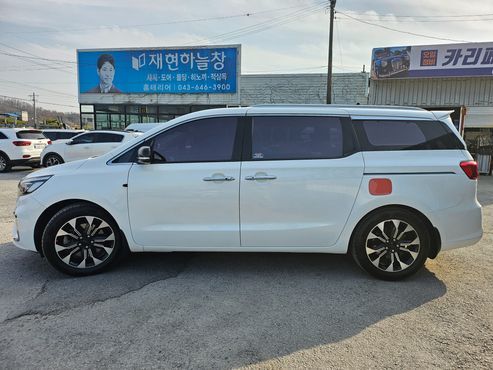 Kia Carnival 7-Seater Limousine President — пробег 90 200 км — фото 5 из 5