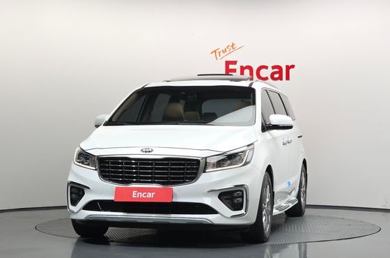 Kia Carnival 9-Seater Prstige — пробег 78 351 км — фото 3 из 5