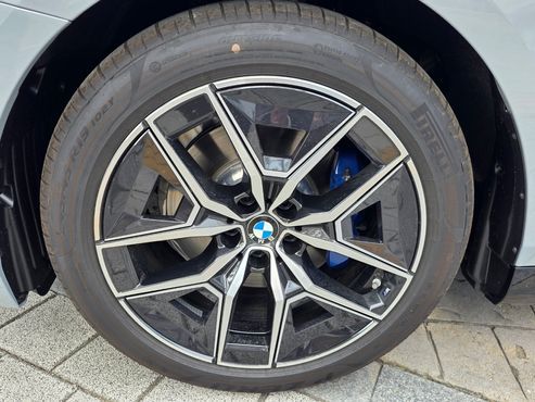 BMW 5-Series 520i M Sport — пробег 2 010 км — фото 5 из 5