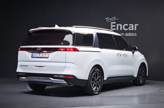 Kia Carnival 9-Seater Signature — пробег 133 663 км — фото 2 из 5