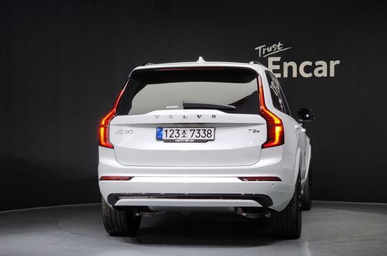 Volvo XC90 T8 Ultra Dark Hybrid — пробег 3 310 км — фото 4 из 5