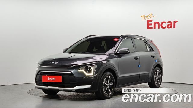 Kia Niro Trendy — пробег 30 922 км — фото 1 из 5