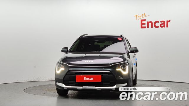 Kia Niro Trendy — пробег 30 922 км — фото 3 из 5