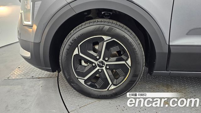 Kia Niro Trendy — пробег 30 922 км — фото 5 из 5