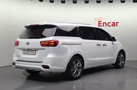 Kia Carnival 9-Seater Prstige — пробег 139 680 км — фото 2 из 5