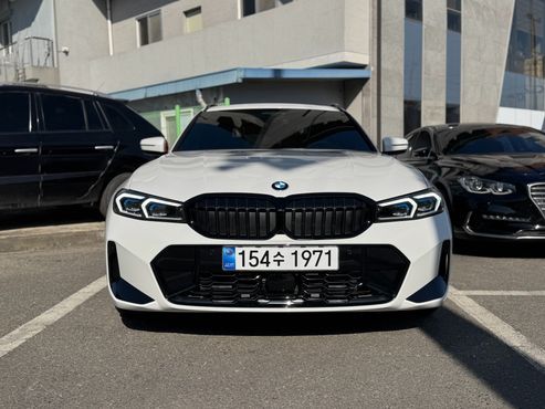 BMW 3-Series 320i Touring M Sports — пробег 1 000 км — фото 1 из 5