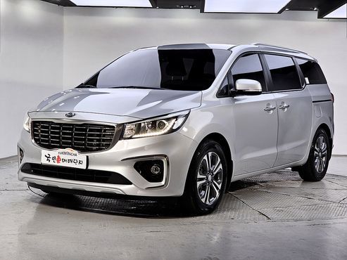 Kia Carnival 9-Seater Luxury — пробег 26 428 км — фото 1 из 5