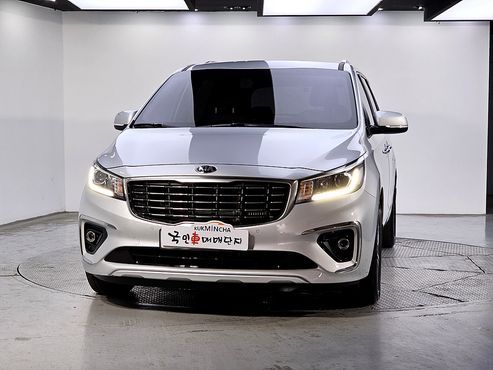 Kia Carnival 9-Seater Luxury — пробег 26 428 км — фото 3 из 5