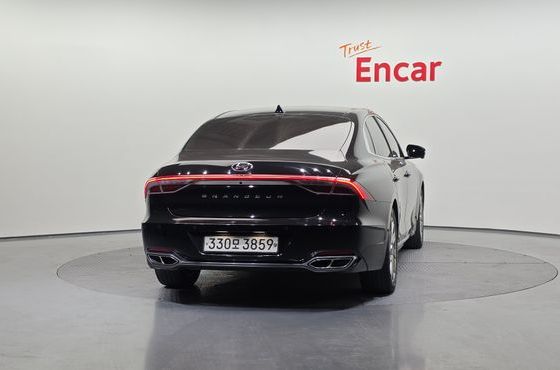 Hyundai Grandeur Calligraphy — пробег 133 879 км — фото 4 из 5