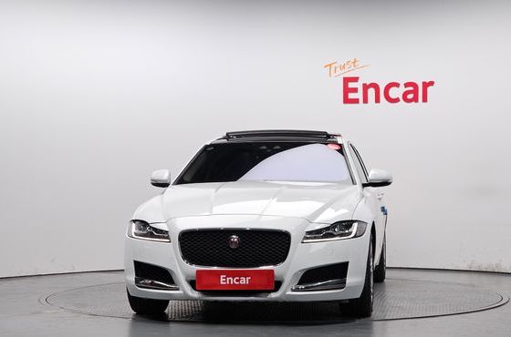 Jaguar XF 25t Portfolio — пробег 72 460 км — фото 3 из 5