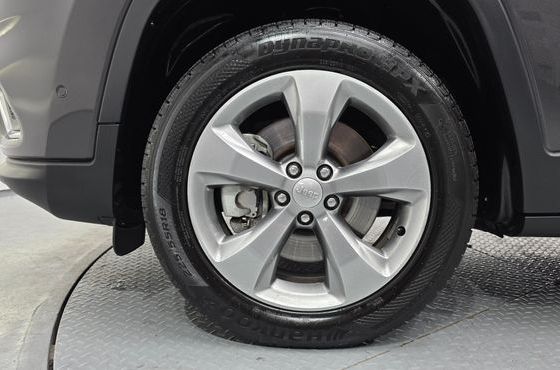 Jeep Cherokee 2.4 Limited AWD — пробег 75 812 км — фото 5 из 5