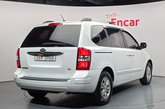 Kia Carnival New Carnival GX Standard — пробег 240 732 км — фото 2 из 5