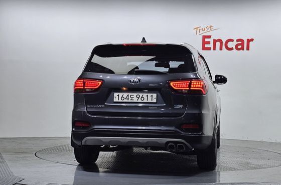Kia Sorento Diesel 2.0 4WD Prestige — пробег 179 099 км — фото 4 из 5
