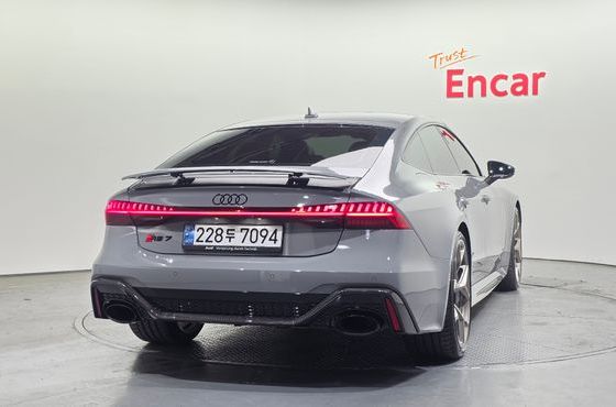 Audi RS7 4.0 TFSI Quattro Performance — пробег 17 706 км — фото 4 из 5