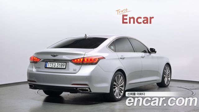 Hyundai Genesis из Кореи Encar