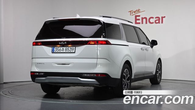Kia Carnival Gasoline 9-Seater Prestige — пробег 22 560 км — фото 2 из 5