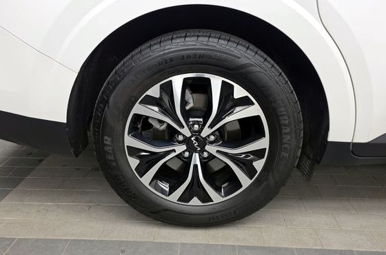 Kia Carnival Gasoline 9-Seater Prestige — пробег 22 560 км — фото 5 из 5