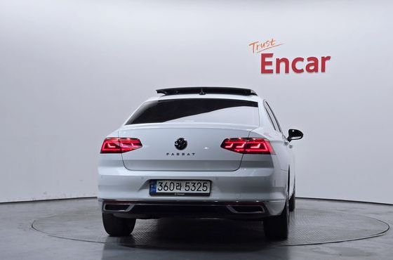 Volkswagen Passat 2.0 TDI Prestige — пробег 75 027 км — фото 4 из 5