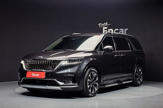 Kia Carnival 7-Seater Signature — пробег 97 107 км — фото 1 из 5
