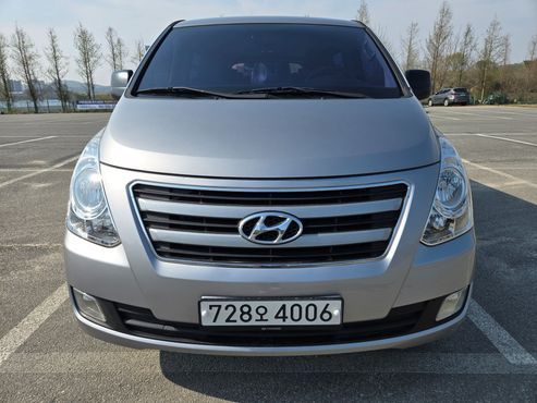 Hyundai Starex 12-Seater Wagon Smart — пробег 236 332 км — фото 1 из 5