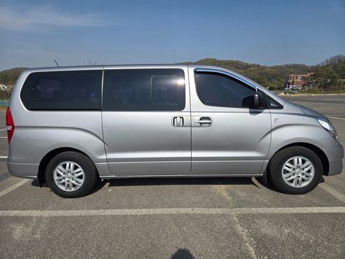 Hyundai Starex 12-Seater Wagon Smart — пробег 236 332 км — фото 3 из 5