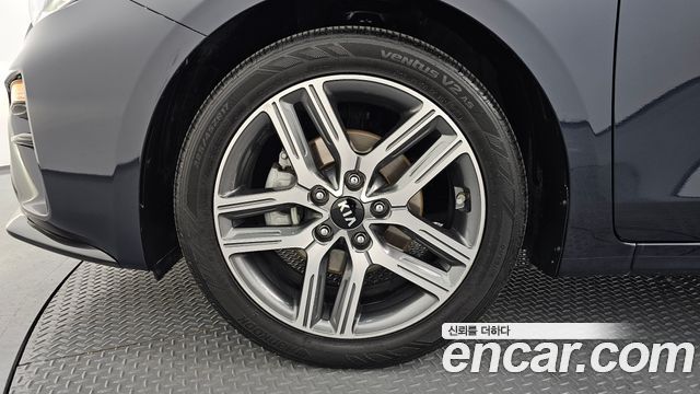 Kia K3 из Кореи Encar