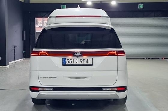 Kia Carnival Gasoline 7-Seater Hi-Limousine Signature — пробег 229 700 км — фото 4 из 5