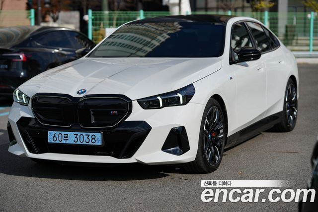 BMW i5 M60 xDrive — пробег 11 000 км — фото 2 из 5