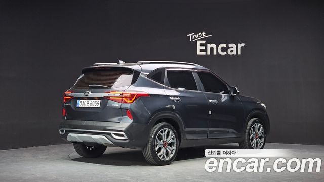 Kia Seltos из Кореи Encar