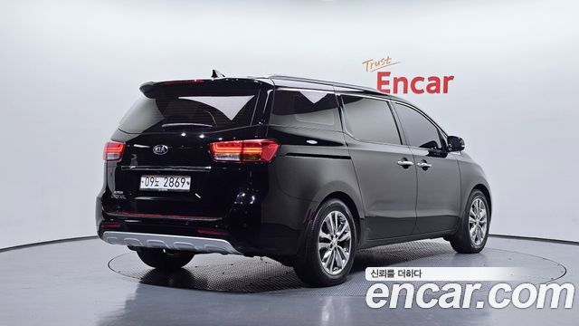 Kia Carnival из Кореи Encar