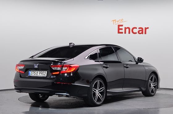 Honda Accord 2.0 Hybrid Touring — пробег 39 208 км — фото 2 из 5