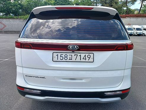 Kia Carnival 9-Seater Prestige — пробег 178 890 км — фото 3 из 5