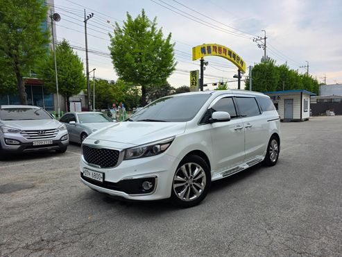Kia Carnival 9-seater Luxury — пробег 247 179 км — фото 1 из 5