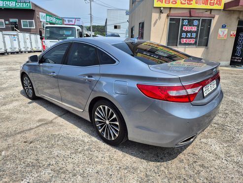 Hyundai Grandeur HG300 Premium — пробег 174 000 км — фото 4 из 5