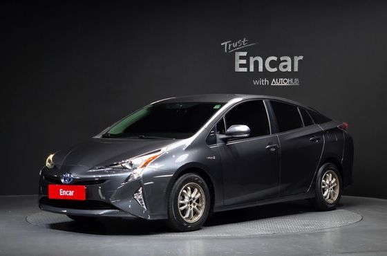 Toyota Prius 1.8 E — пробег 164 235 км — фото 1 из 5